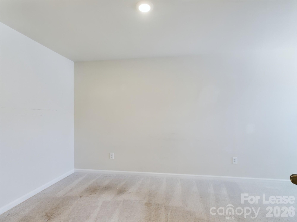 15611 Country House Street - Photo 9