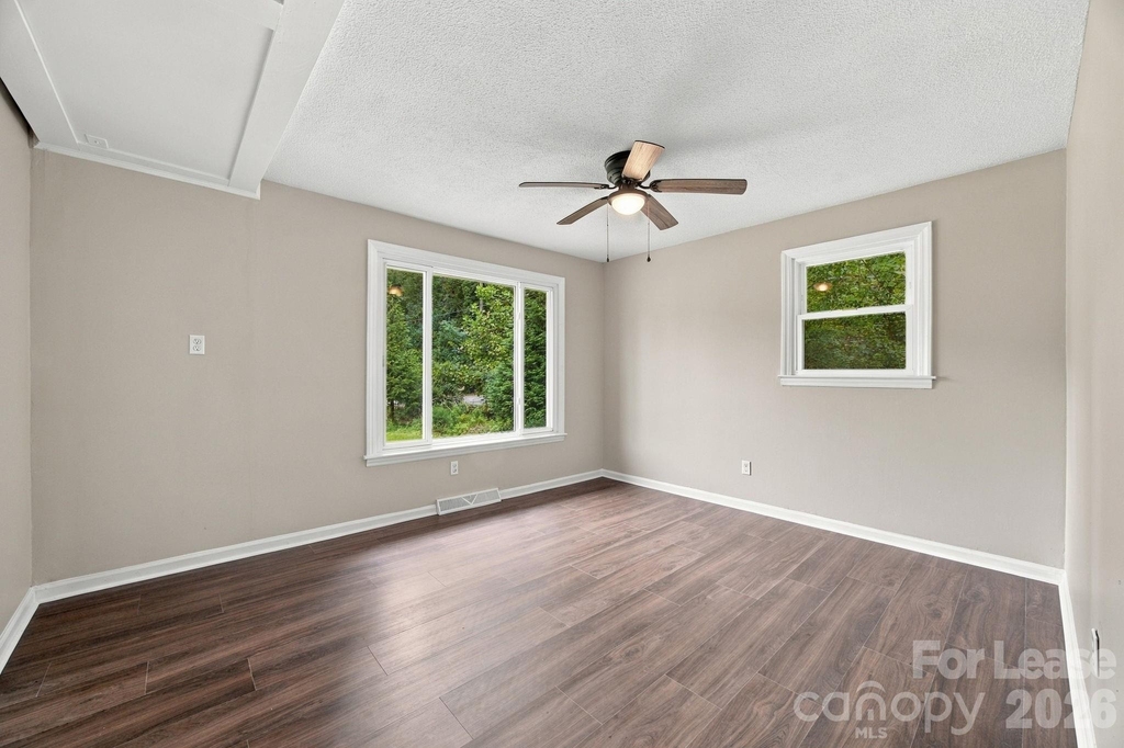 4921 Benton Avenue - Photo 13