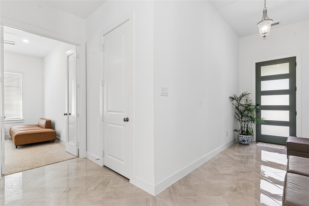 2216 Lakelet Drive - Photo 7