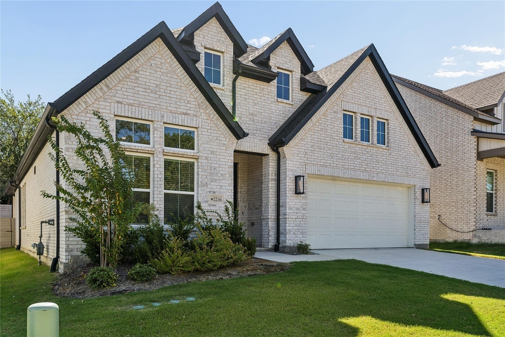 2216 Lakelet Drive - Photo 4