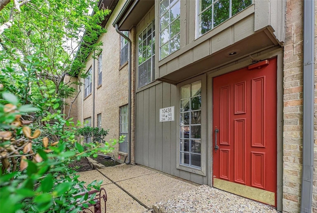 10438 High Hollows Drive - Photo 11