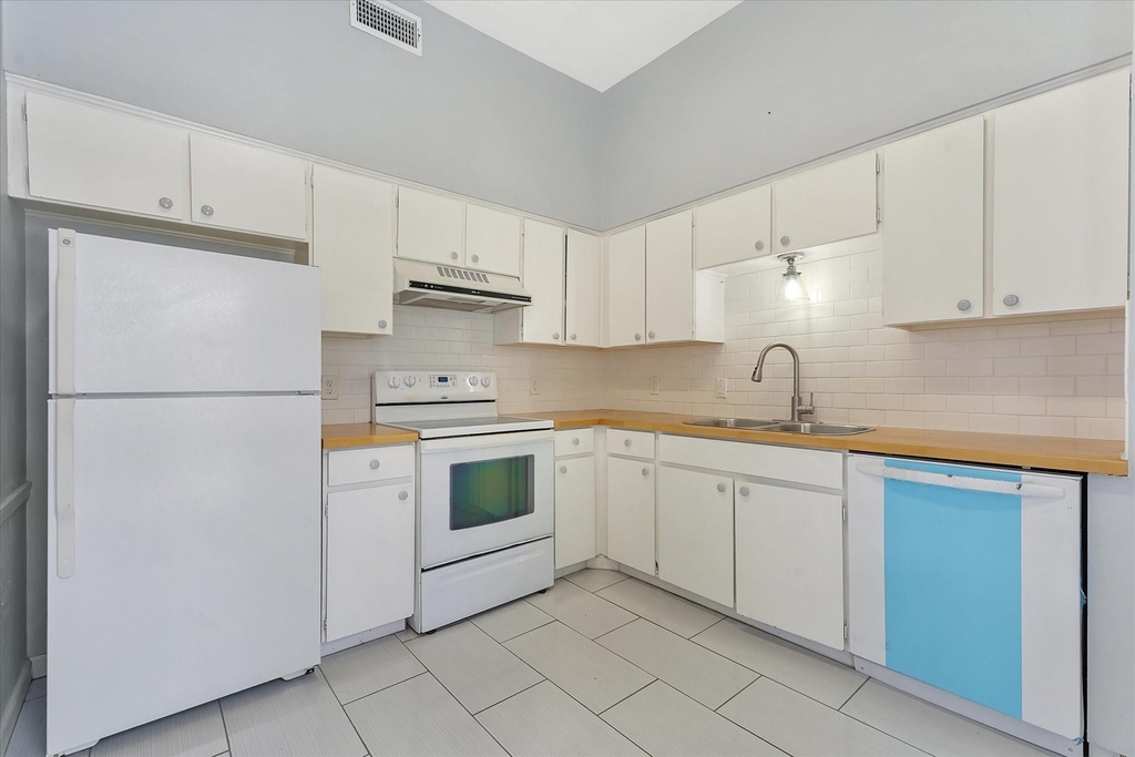 10438 High Hollows Drive - Photo 5