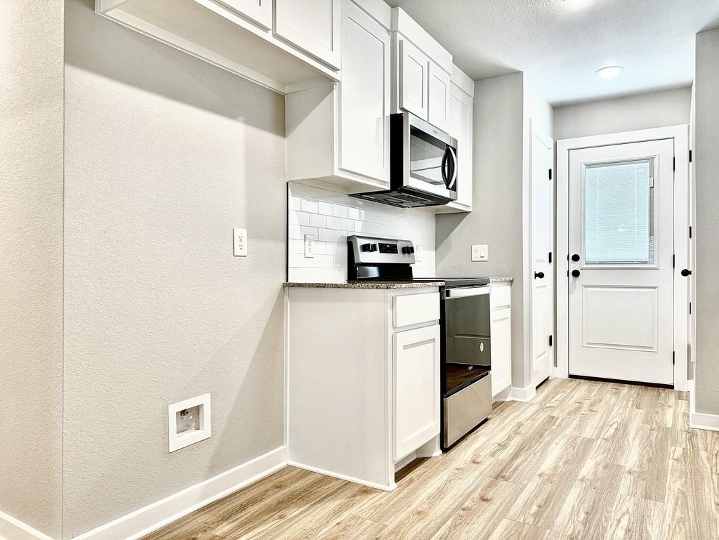2384 Miller Street - Photo 5