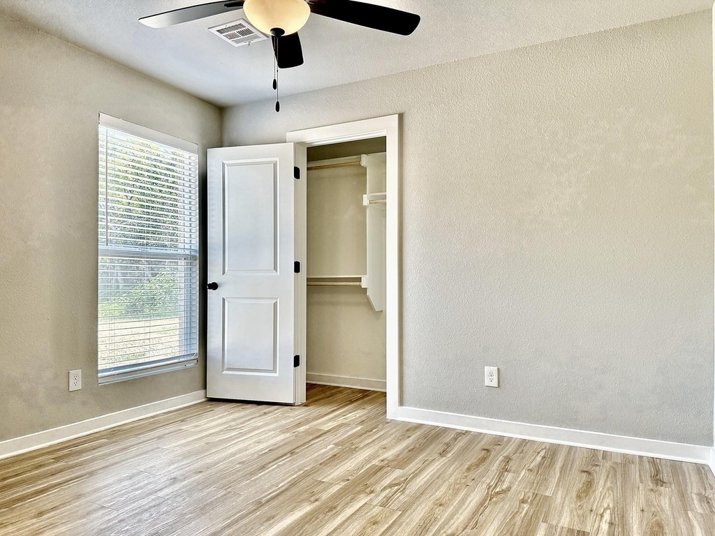 2384 Miller Street - Photo 9