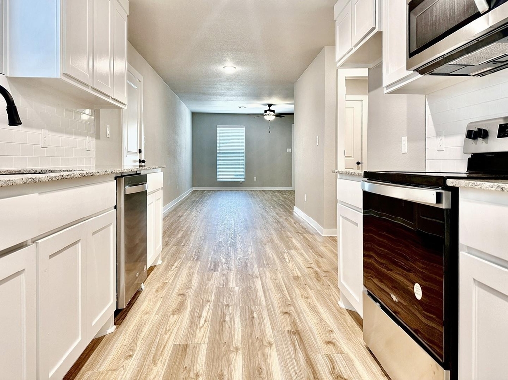2384 Miller Street - Photo 7