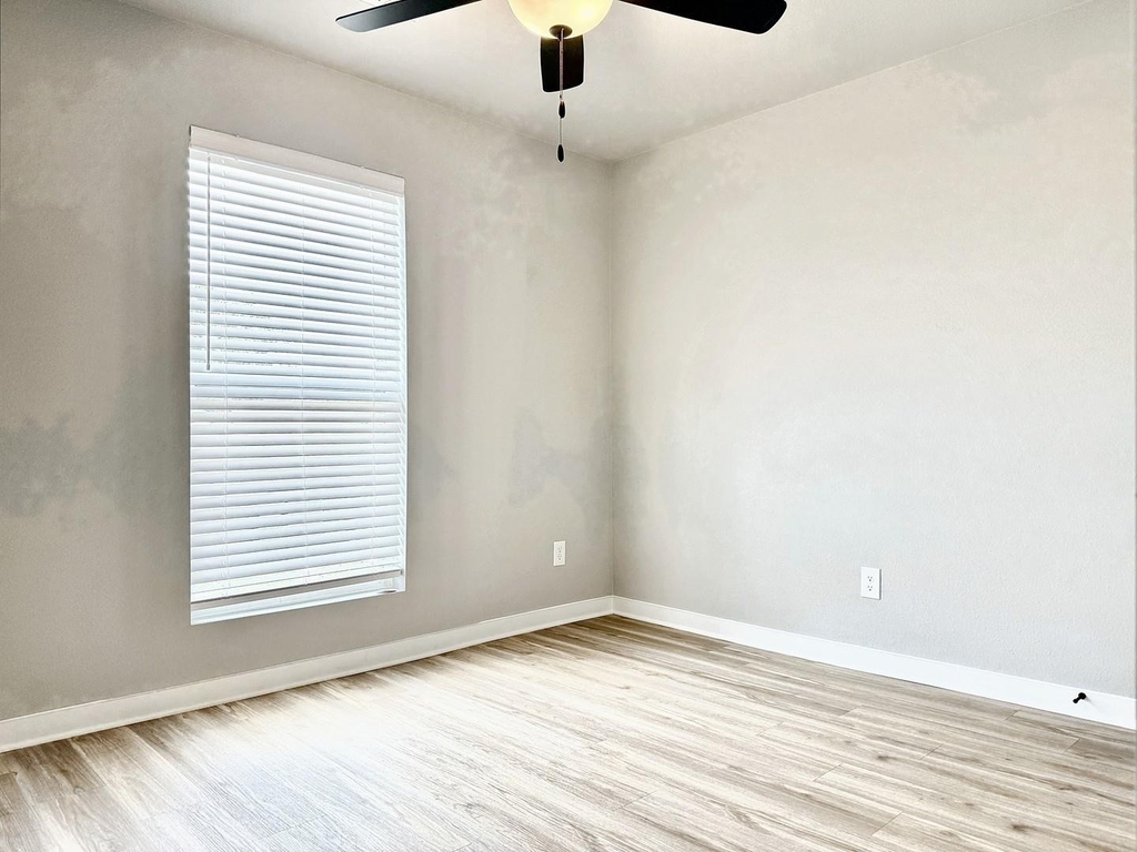 2384 Miller Street - Photo 12