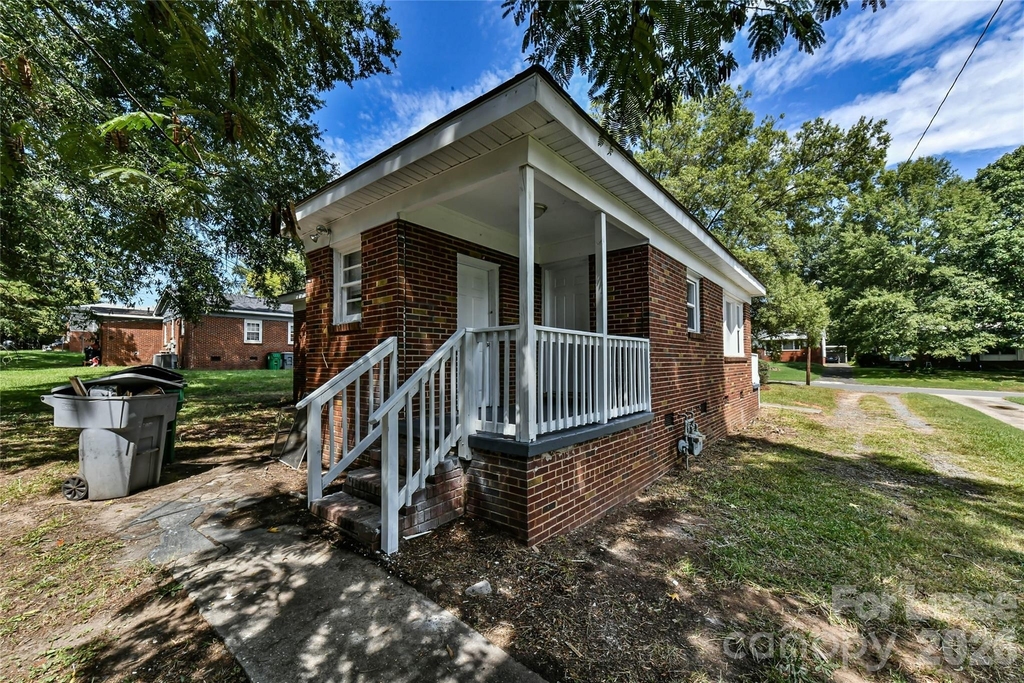 3429 Meredith Avenue - Photo 14
