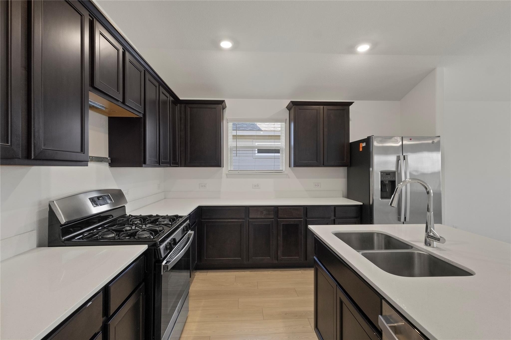 1305 Panela Road - Photo 2