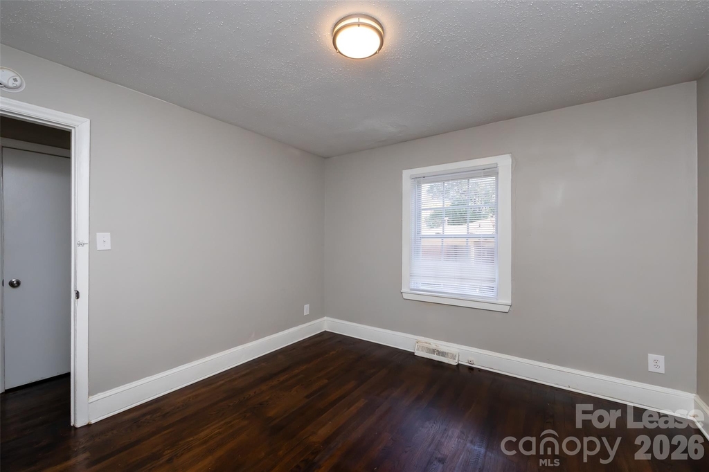 3427 Meredith Avenue - Photo 20