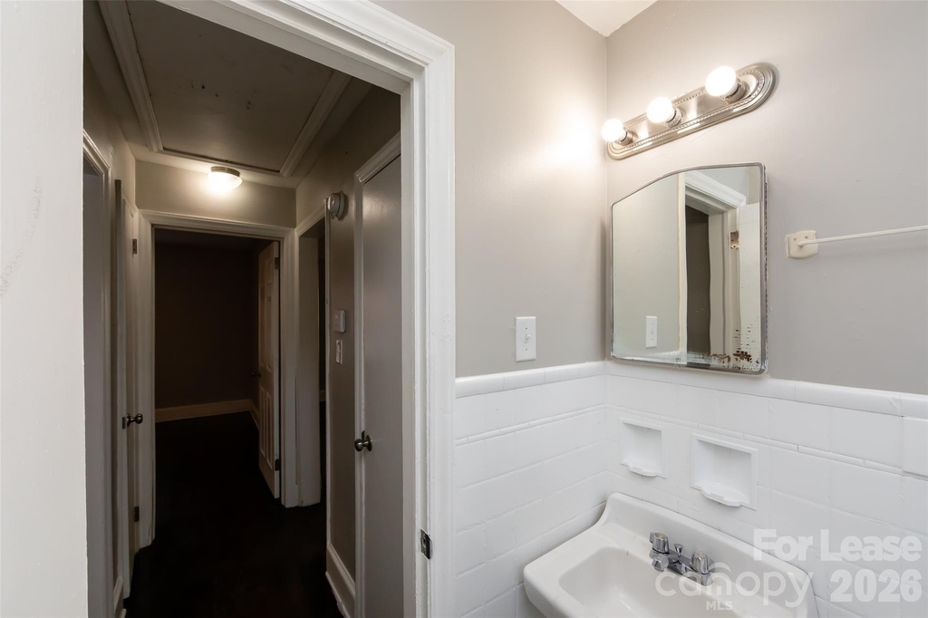 3427 Meredith Avenue - Photo 18