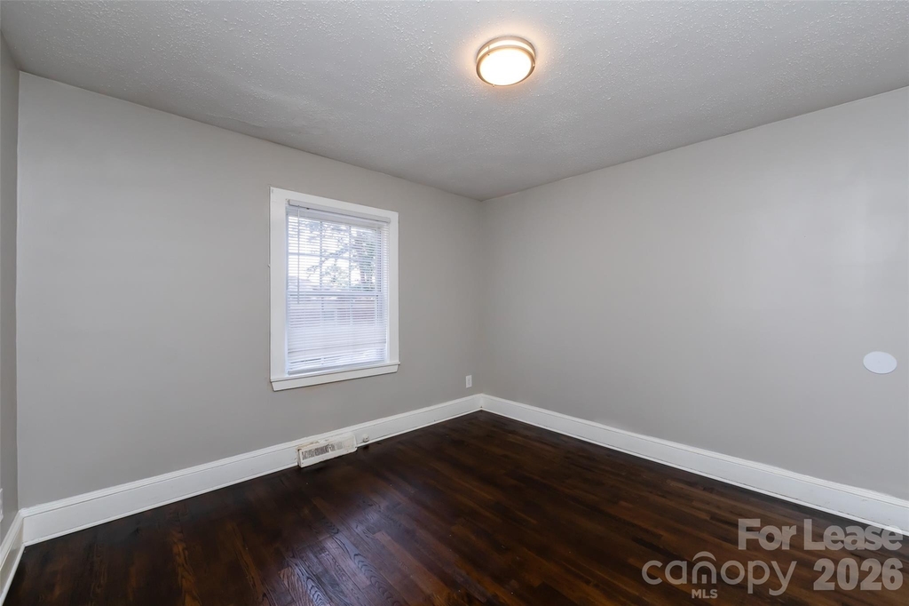 3427 Meredith Avenue - Photo 21