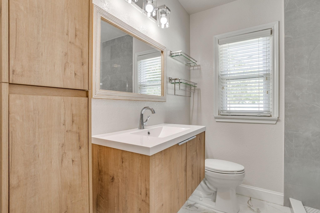 6404 Malvey Avenue - Photo 14