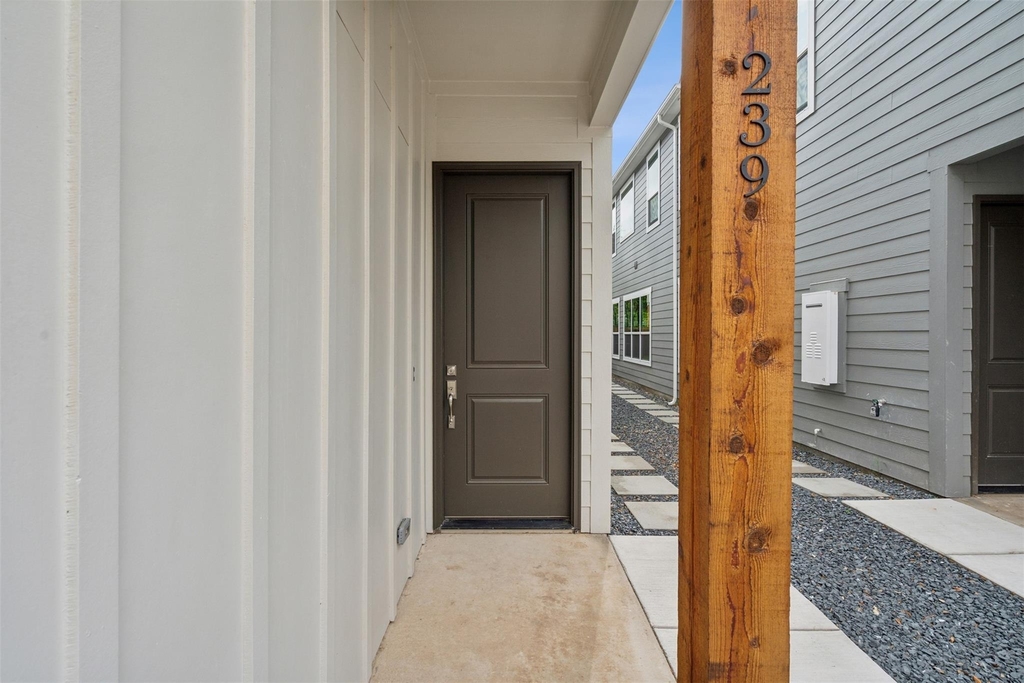 239 Athenia Drive - Photo 1