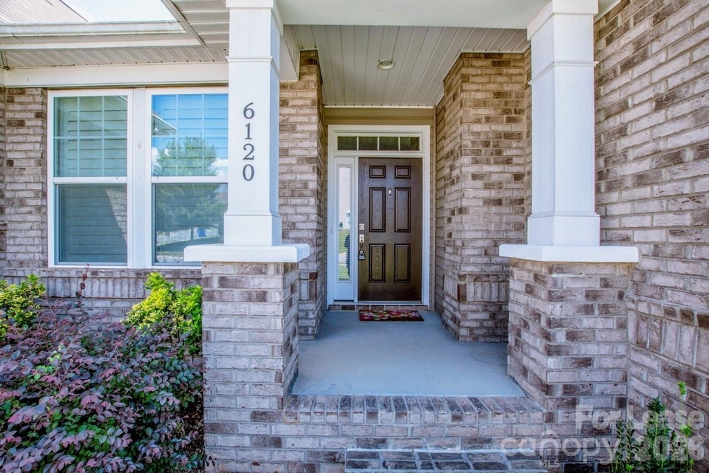 6120 Durango Way - Photo 2