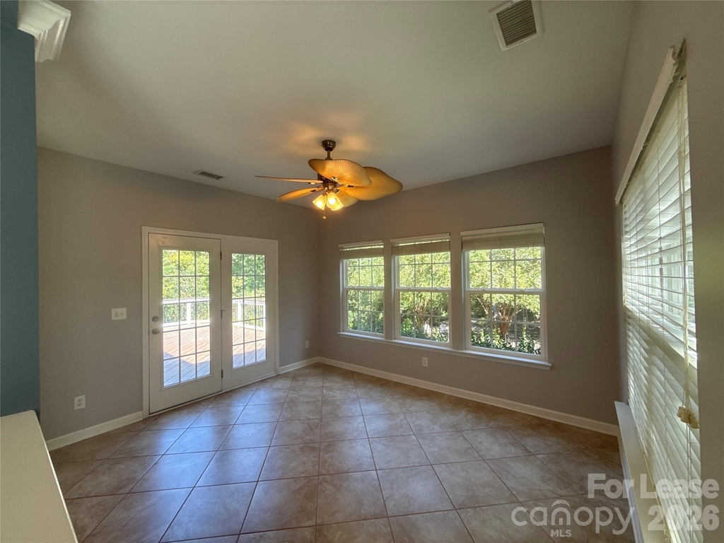 2413 Merryvale Way - Photo 9
