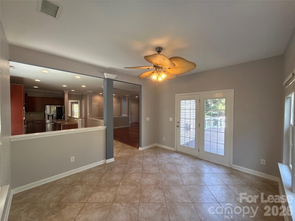 2413 Merryvale Way - Photo 10