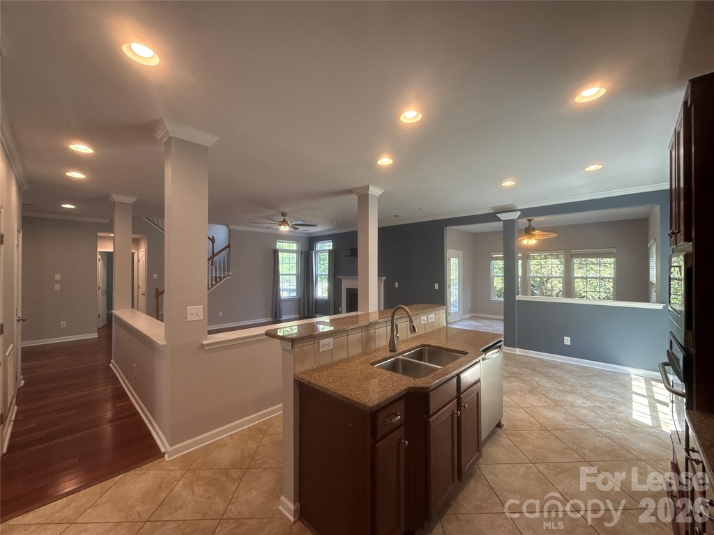 2413 Merryvale Way - Photo 6