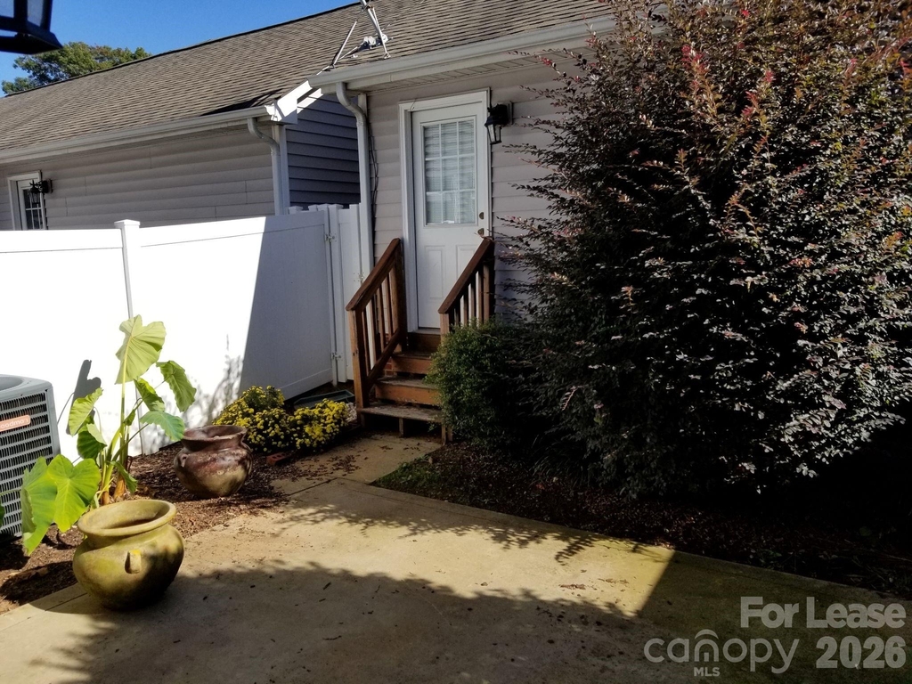 20528 Harbor View Drive - Photo 14