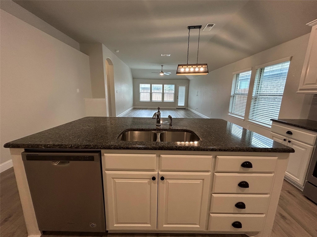 6340 Battle Mountain Trail - Photo 4