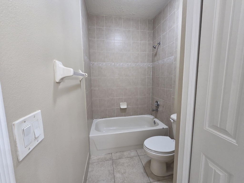 4661 Villas Santorini Drive - Photo 15