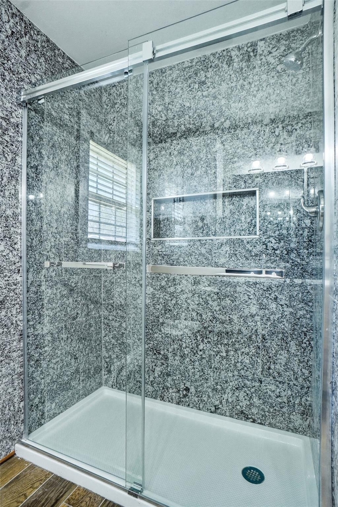 705 Vine Street - Photo 13