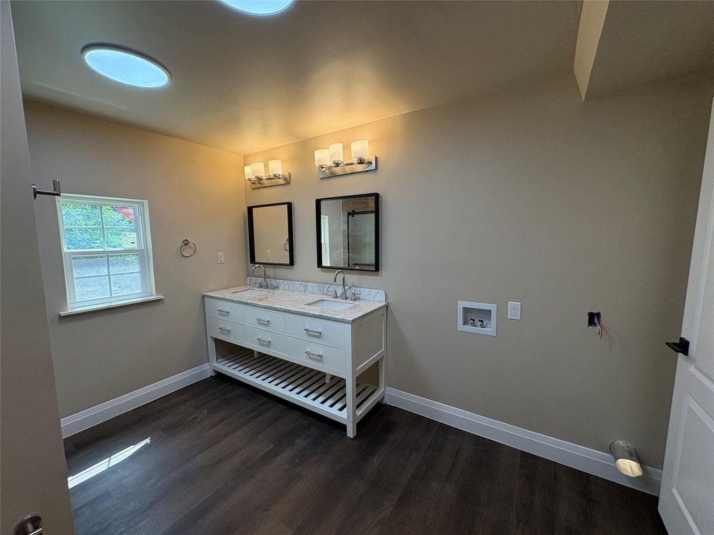 705 Vine Street - Photo 17