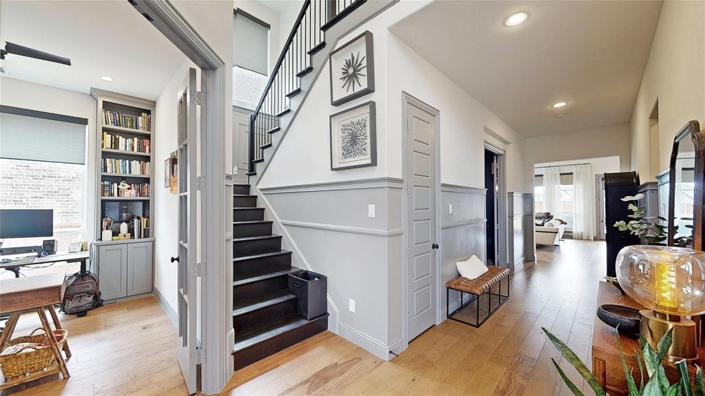 1631 Sunset Avenue - Photo 3