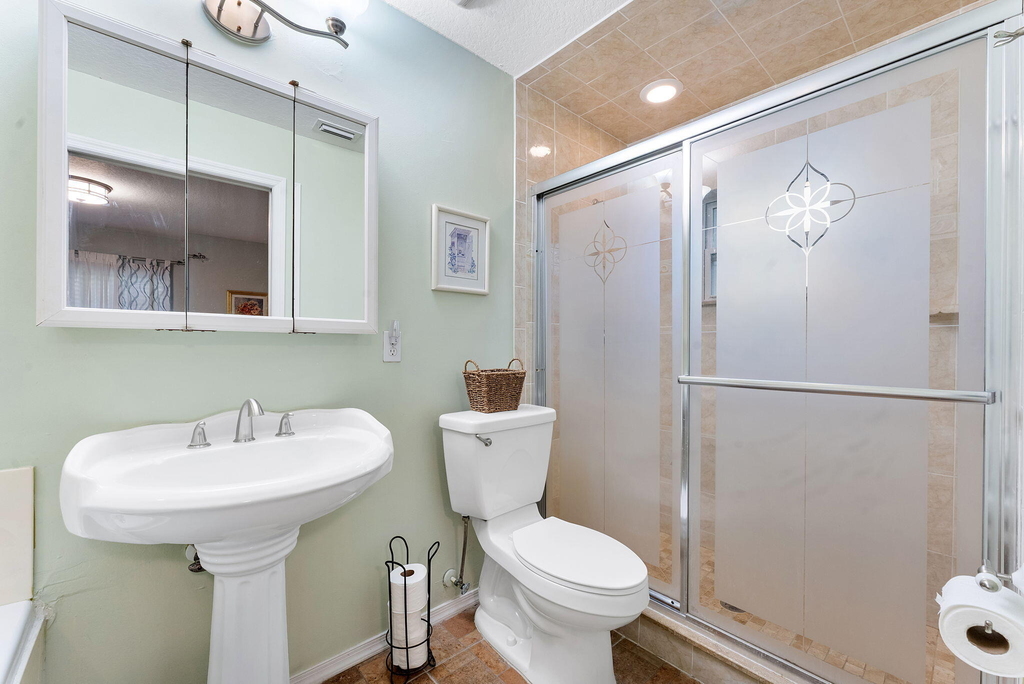 1577 Thumb Point Drive - Photo 25