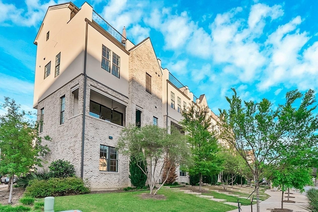 5437 Patterson Street - Photo 0