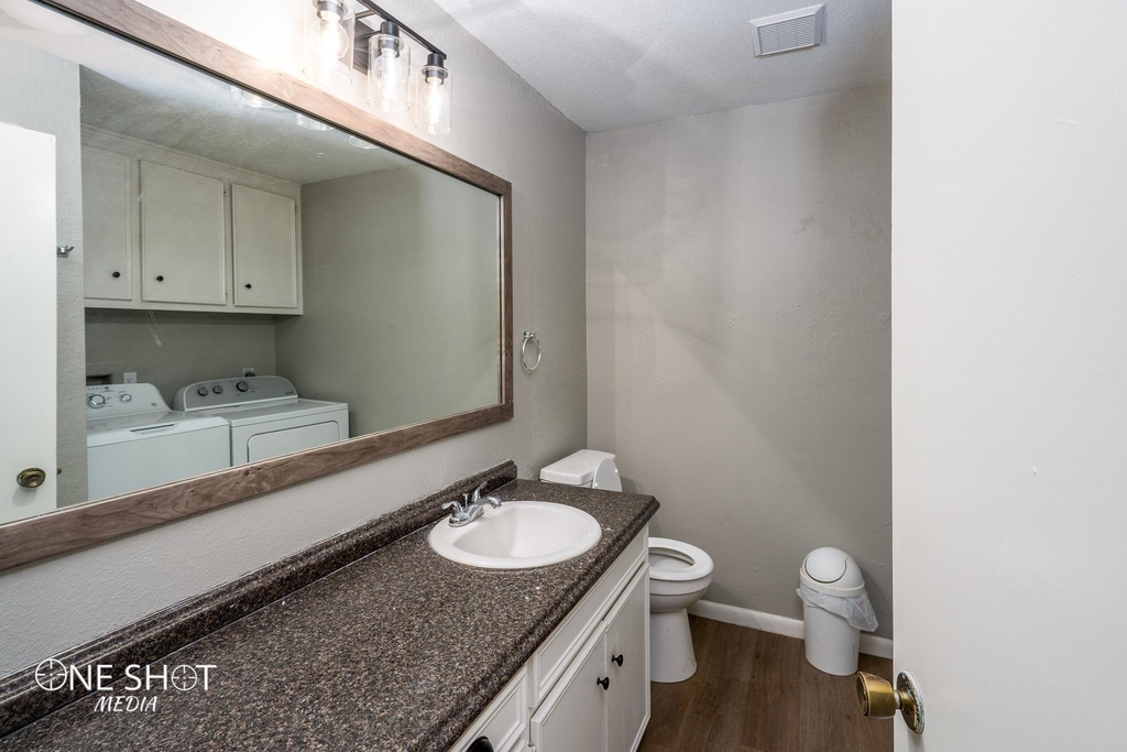 912 N Judge Ely Street - Photo 13
