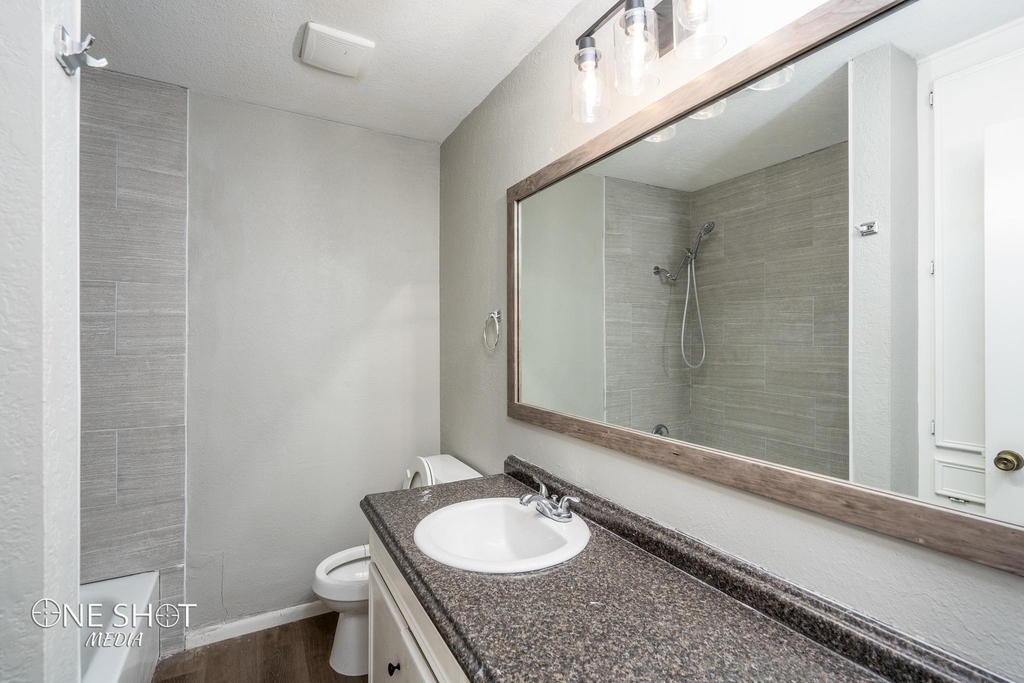 912 N Judge Ely Street - Photo 8