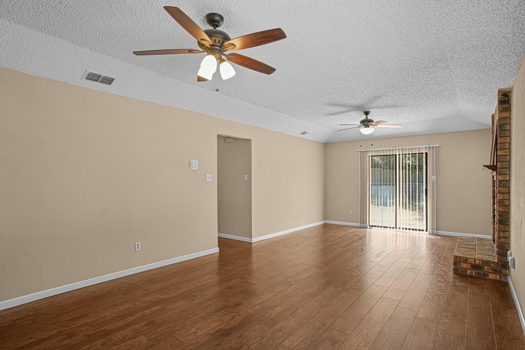 2134 Reverchon Drive - Photo 4