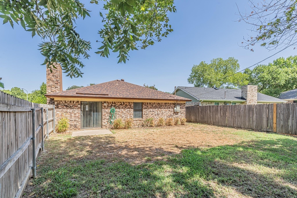 2134 Reverchon Drive - Photo 23