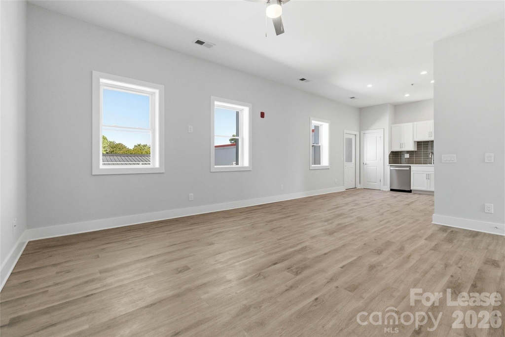 350 W Main Avenue - Photo 8