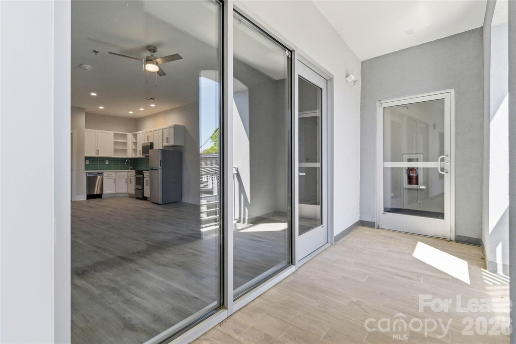 350 W Main Avenue - Photo 2