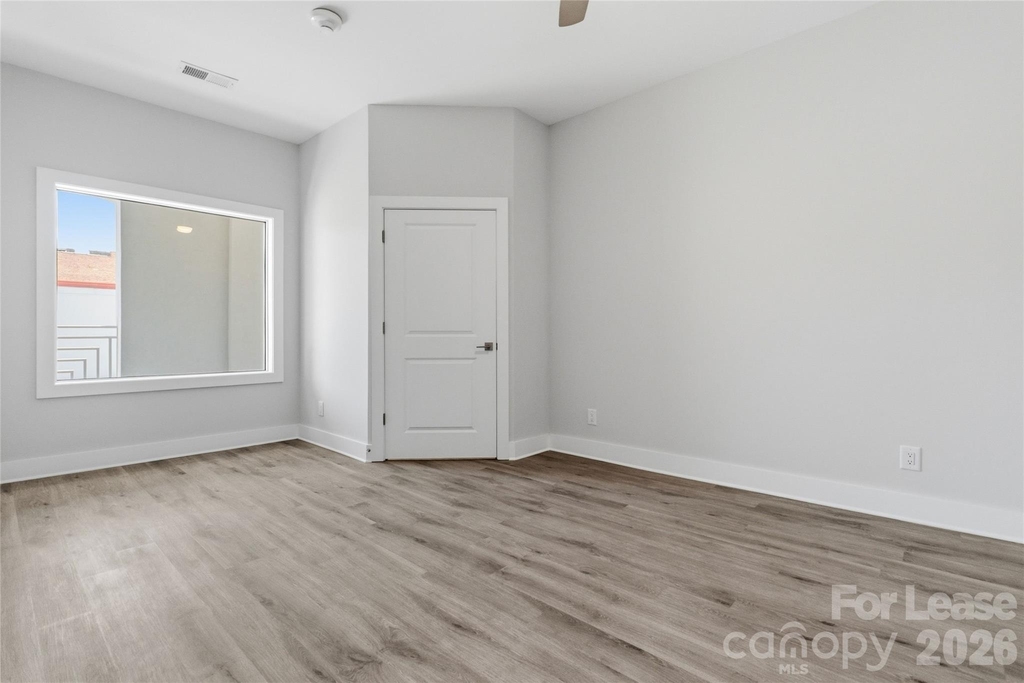 350 W Main Avenue - Photo 12