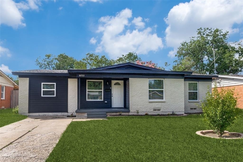 10733 Sandalwood Drive - Photo 0