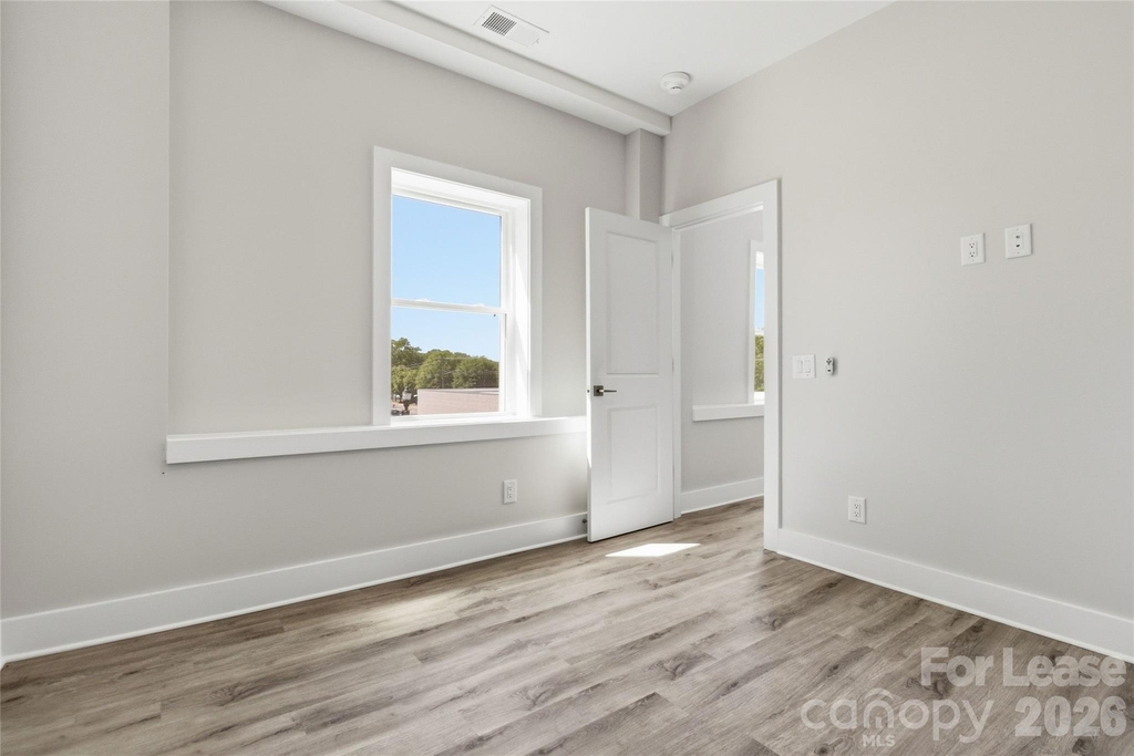 350 W Main Avenue - Photo 12