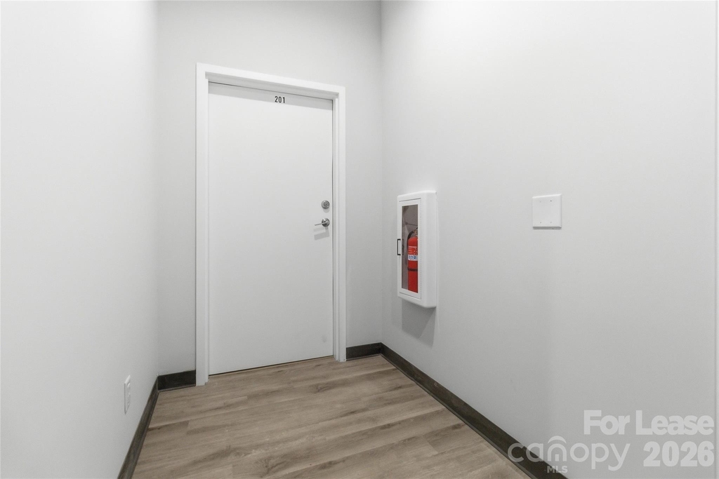 350 W Main Avenue - Photo 3