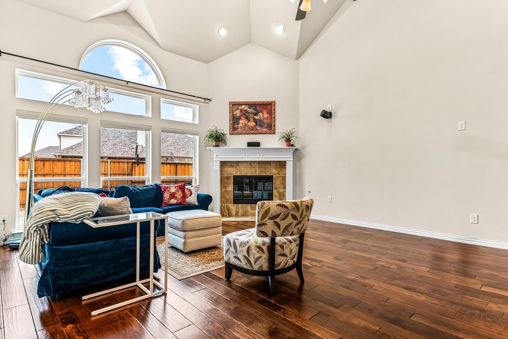 12467 Fallcreek Drive - Photo 5