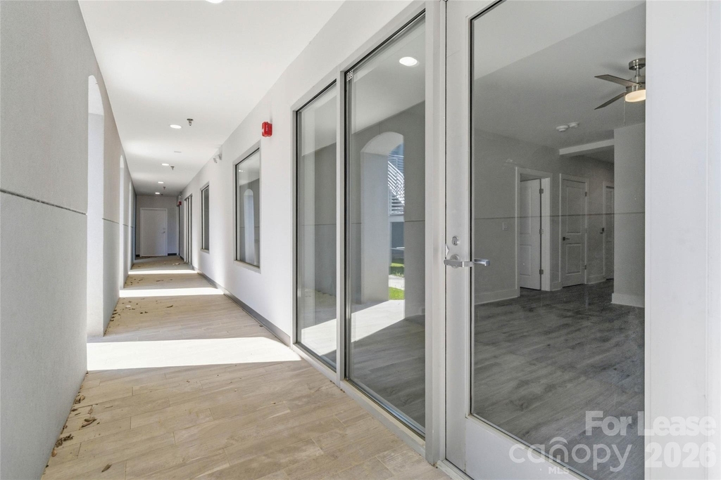 350 W Main Avenue - Photo 2