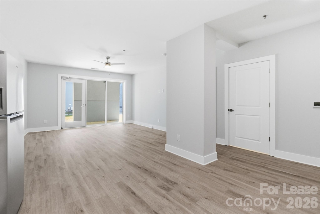 350 W Main Avenue - Photo 3