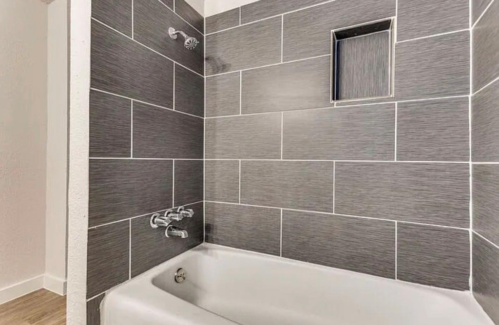1606 Travis Street - Photo 21