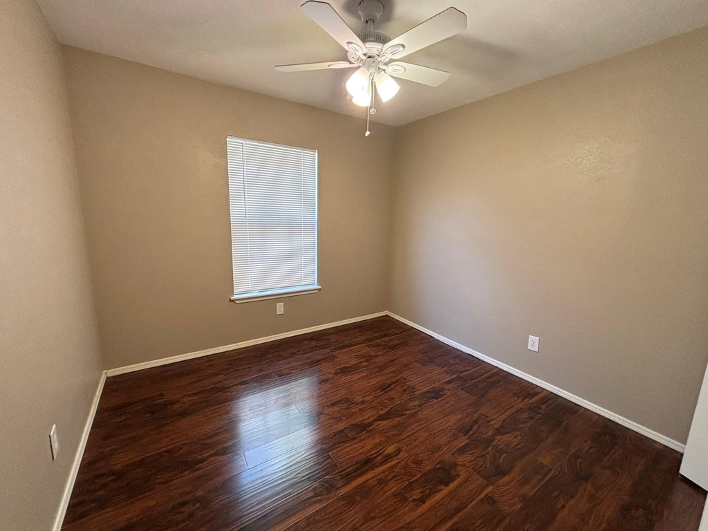 4121 Driscoll Drive - Photo 8