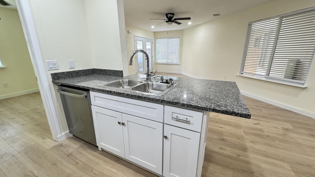 2309 Balsam Drive - Photo 3