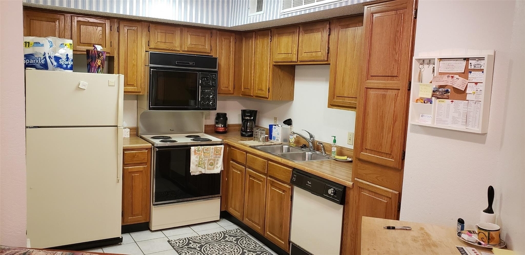 2301 Balsam Drive - Photo 0