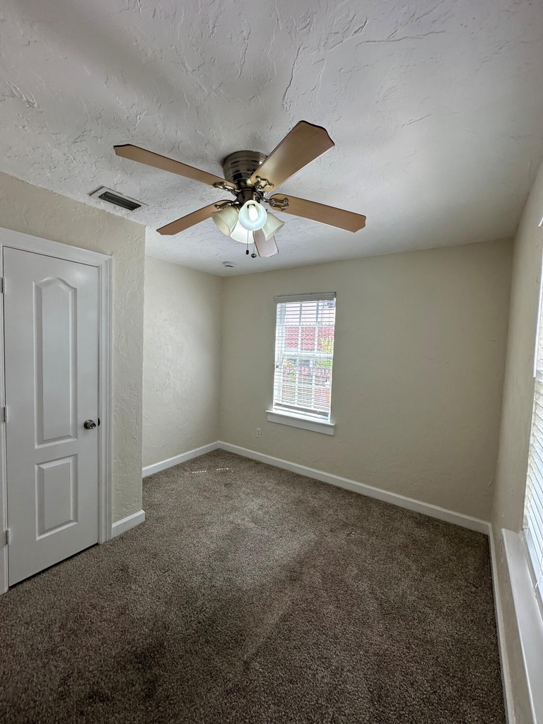 227 Foresteria Drive - Photo 4