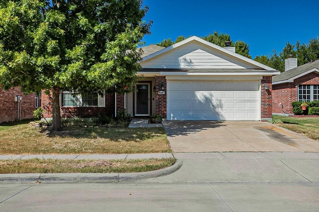 9409 Goldenview Drive - Photo 2
