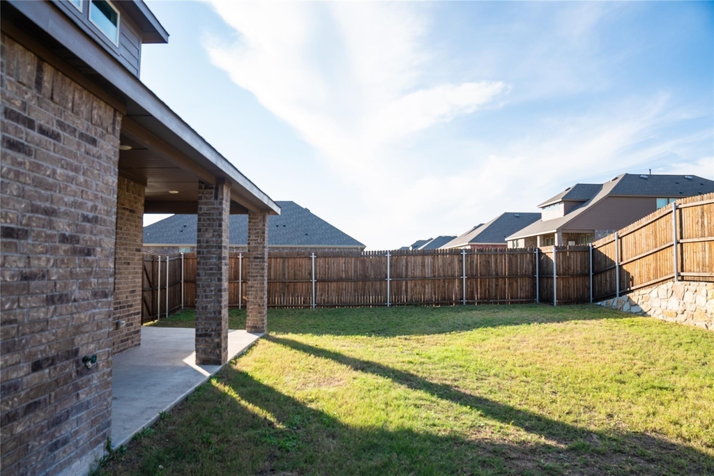 518 Saddle Club Way - Photo 27