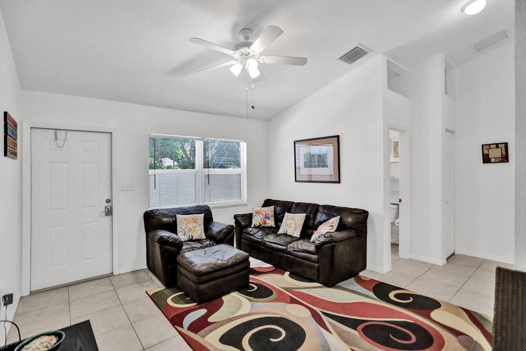 2695 Se 1st Court - Photo 2